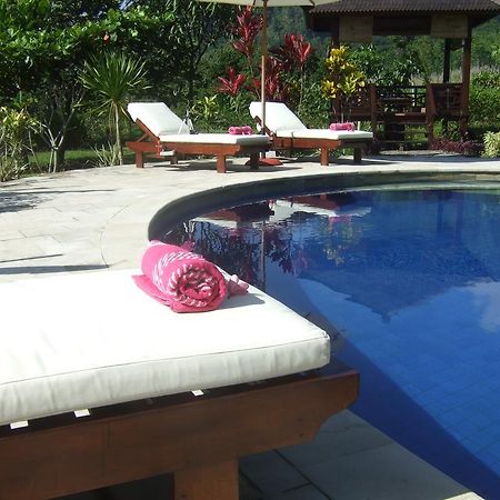 Guesthouse Rumah Senang Kalibaru Ngoại thất bức ảnh