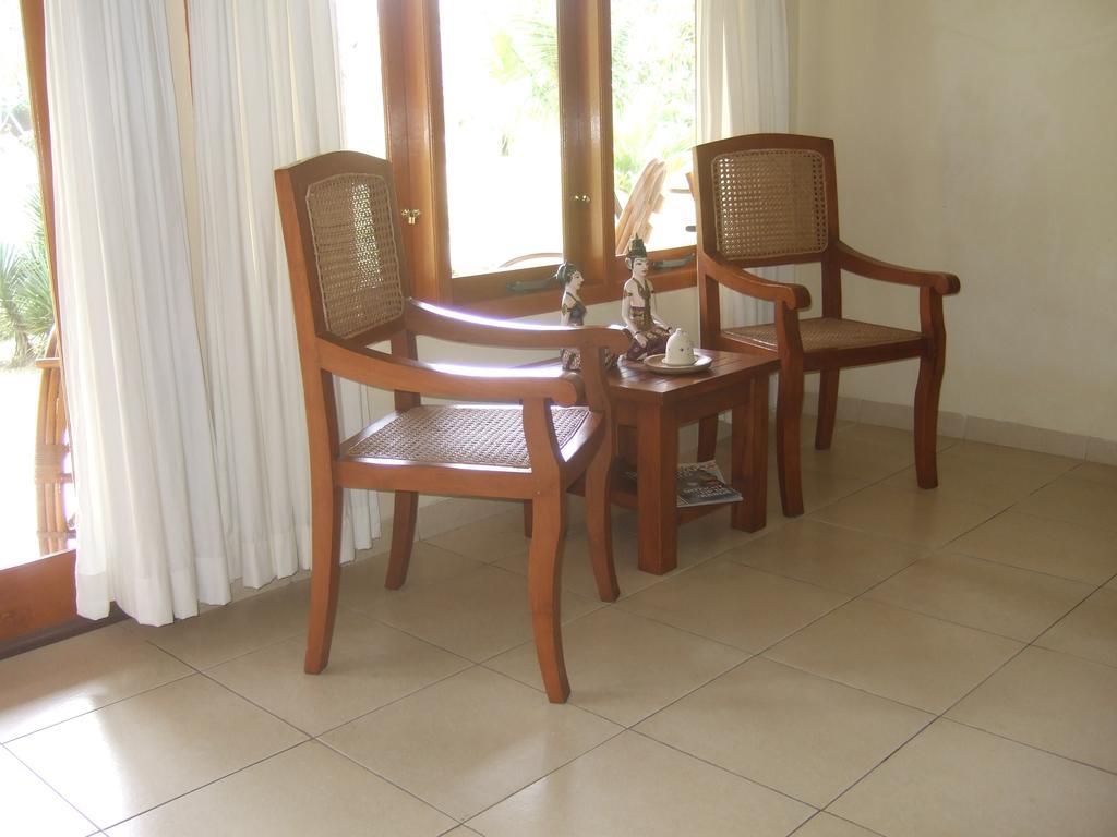 Guesthouse Rumah Senang Kalibaru Ngoại thất bức ảnh
