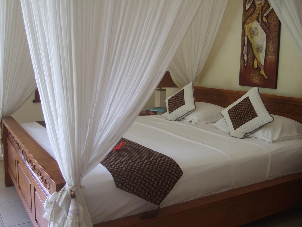 Guesthouse Rumah Senang Kalibaru Ngoại thất bức ảnh