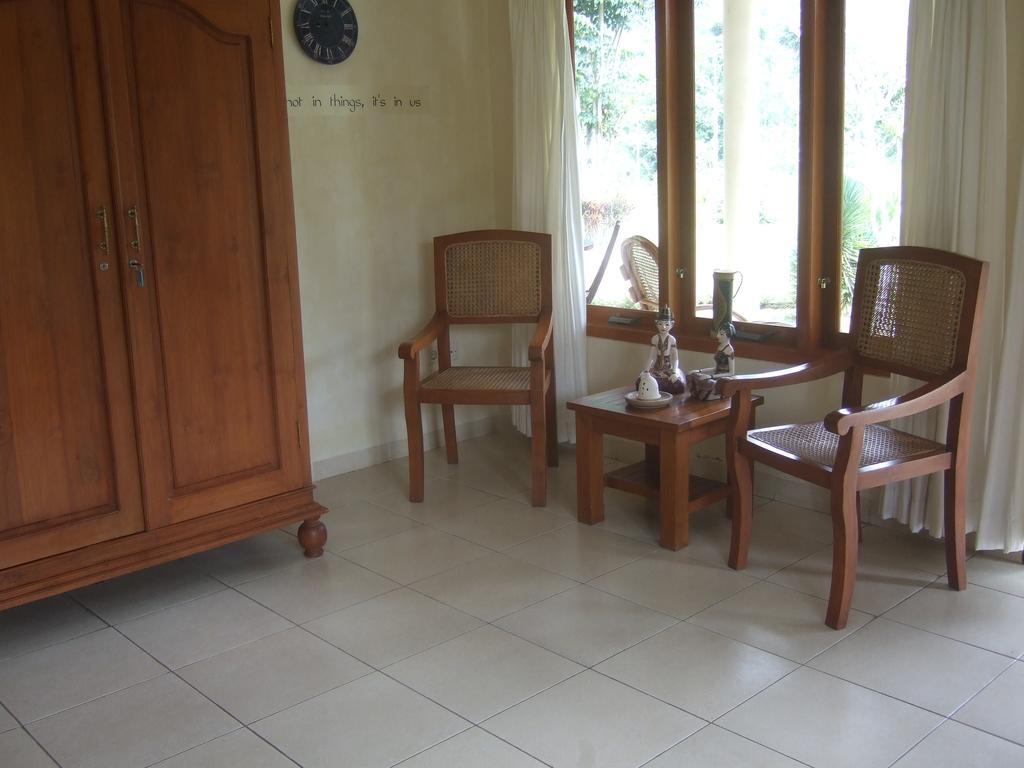 Guesthouse Rumah Senang Kalibaru Ngoại thất bức ảnh